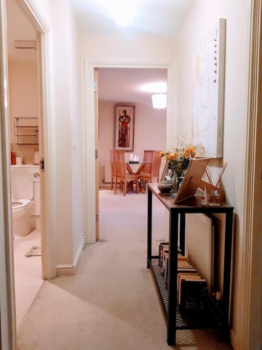 Central Spacious And Secure With A Double Bed Edgware ภายนอก รูปภาพ