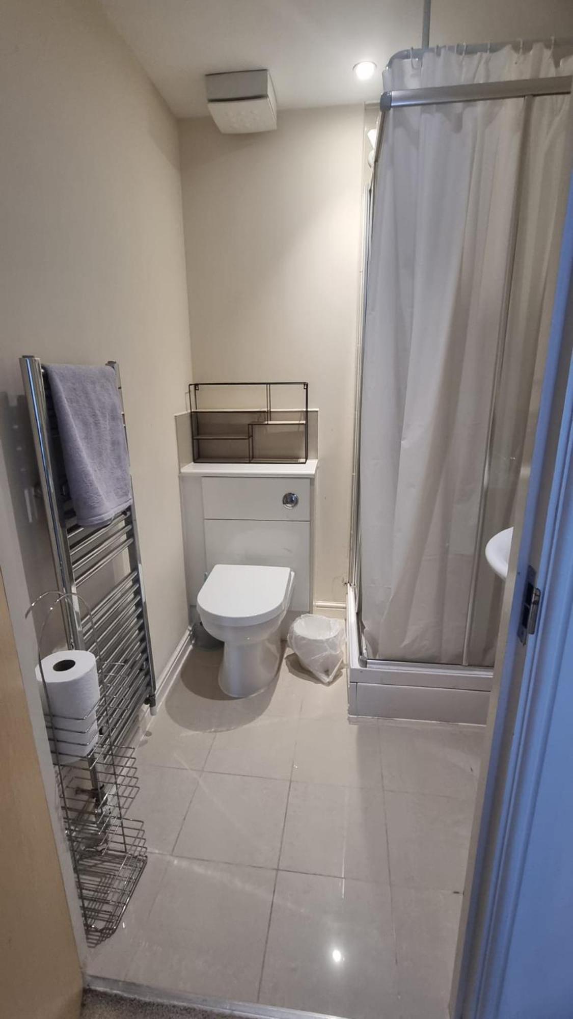 Central Spacious And Secure With A Double Bed Edgware ภายนอก รูปภาพ