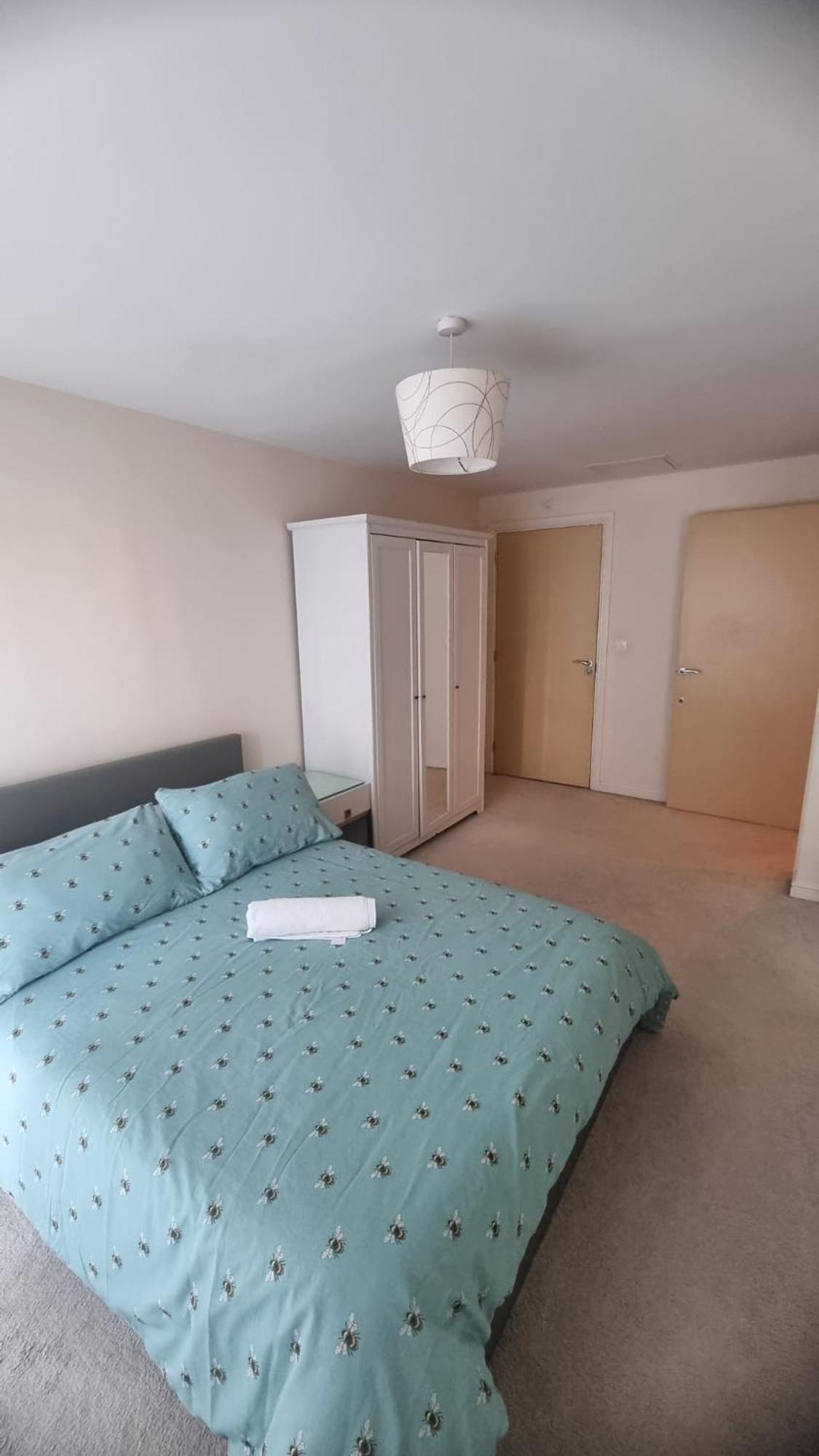 Central Spacious And Secure With A Double Bed Edgware ภายนอก รูปภาพ